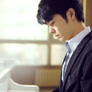 frcc嫩白的1516性HD
